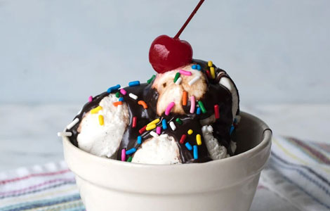 Cream Curls Dessert shop Dunfermline Signature Sundaes